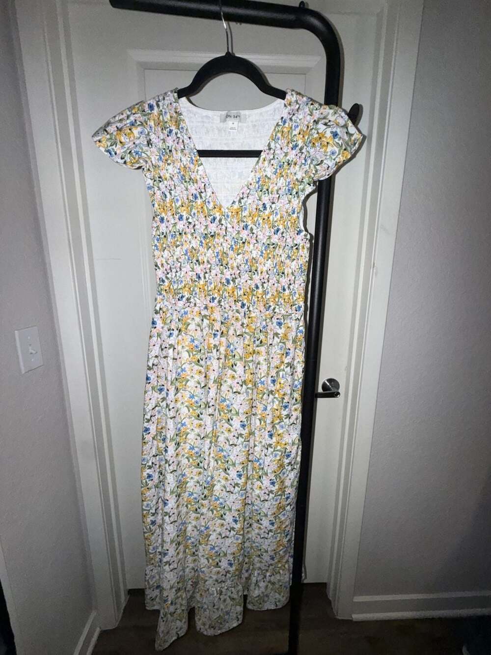 On 34th Women's Floral Print Shirred V-Neck Midi Dress